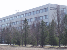 ENSV Teaduste Akadeemia Füüsika Instituudi hoone Tartus 1973. aastal.