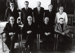 AAI astrofüüsika erialanõukogu. Istuvad (vasakult) Jaan Einasto, Aksel Kipper, Grigori Kusmin ja Harald Keres. Seisavad (vasakult) Undo Uus, Väino Unt, Gennadi Vainikko, Tõnu Viik ja Tõnu Kipper.