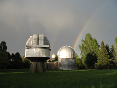 Ümmargune torn on kadunud ja tekkinud uus. Selles on teleskoop Zeiss-600.